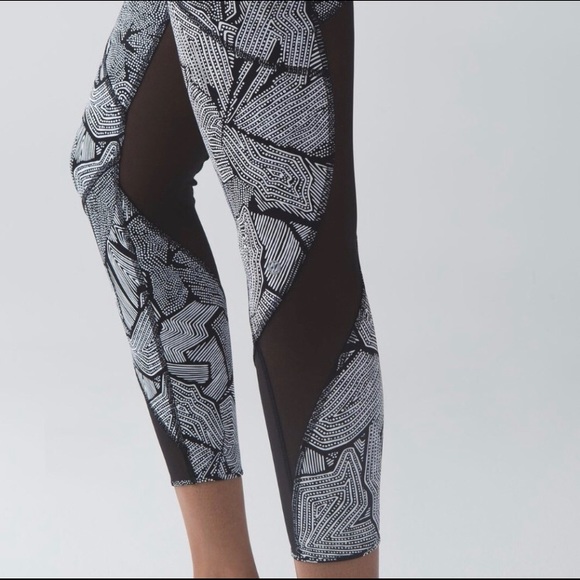 Lululemon Goal Crusher Dottie Tribe 7/8 Tight ~ 6 - Picture 4 of 8